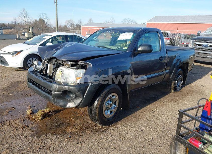 Photo 2 of 2011 Toyota Tacoma (VIN 5TFPX4EN0BX005358)