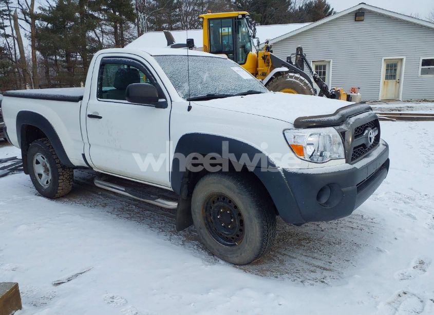 2011 Toyota Tacoma (VIN 5TFPX4EN1BX005305) main photo