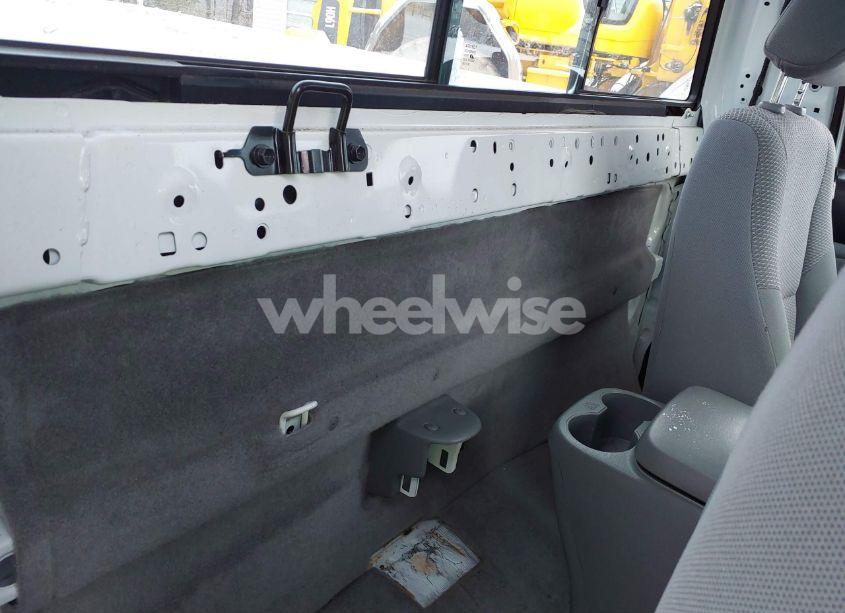 Photo 18 of 2011 Toyota Tacoma (VIN 5TFPX4EN1BX005305)