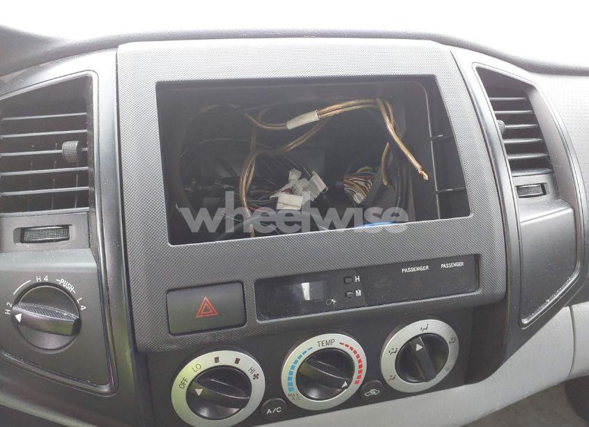 Photo 21 of 2011 Toyota Tacoma (VIN 5TFPX4EN1BX005305)