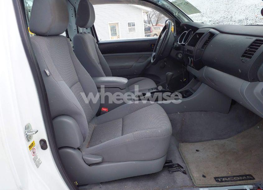 Photo 5 of 2011 Toyota Tacoma (VIN 5TFPX4EN1BX005305)