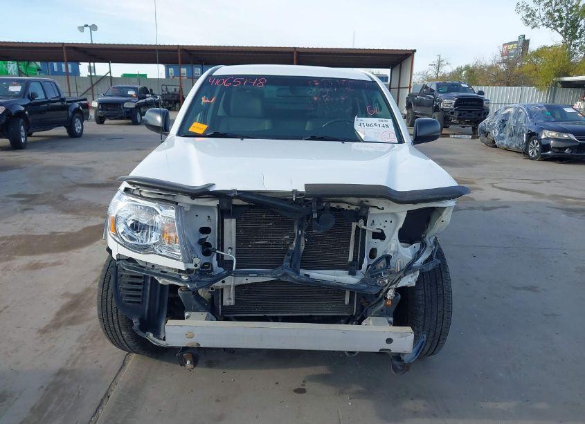 Photo 13 of 2011 Toyota Tacoma (VIN 5TFPX4EN6BX004103)
