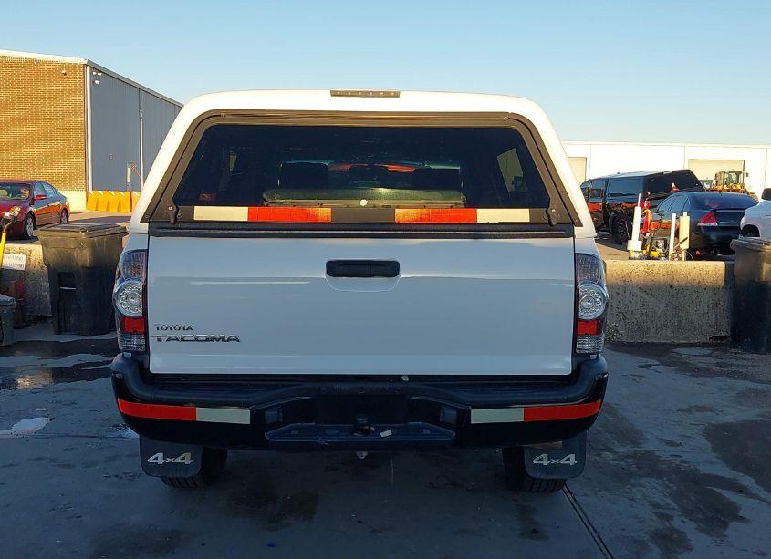 Photo 17 of 2011 Toyota Tacoma (VIN 5TFPX4EN6BX004103)