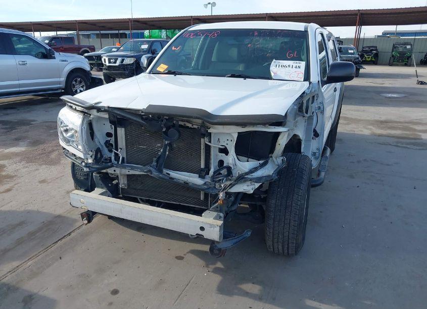 Photo 6 of 2011 Toyota Tacoma (VIN 5TFPX4EN6BX004103)