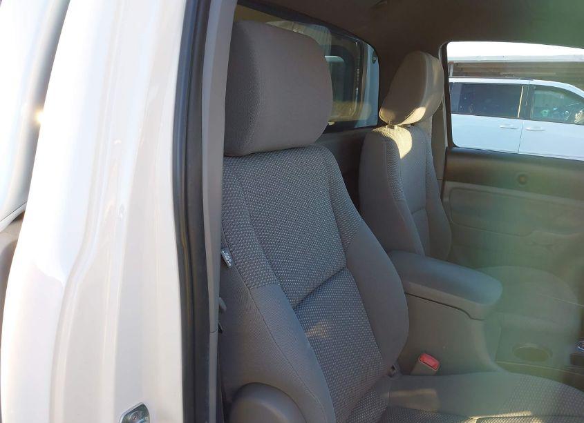 Photo 8 of 2011 Toyota Tacoma (VIN 5TFPX4EN6BX004103)