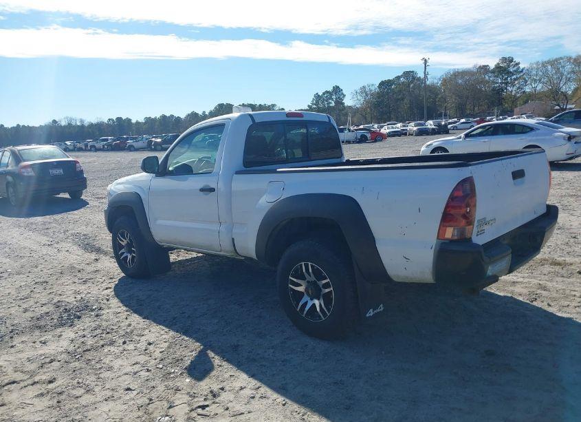 Photo 3 of 2013 Toyota Tacoma (VIN 5TFPX4EN8DX014537)