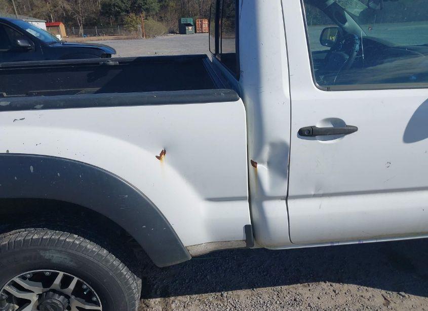 Photo 6 of 2013 Toyota Tacoma (VIN 5TFPX4EN8DX014537)