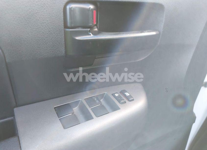 Photo 19 of 2010 Toyota Tundra GRADE 4.6L V8 (VIN 5TFRM5F10AX006754)