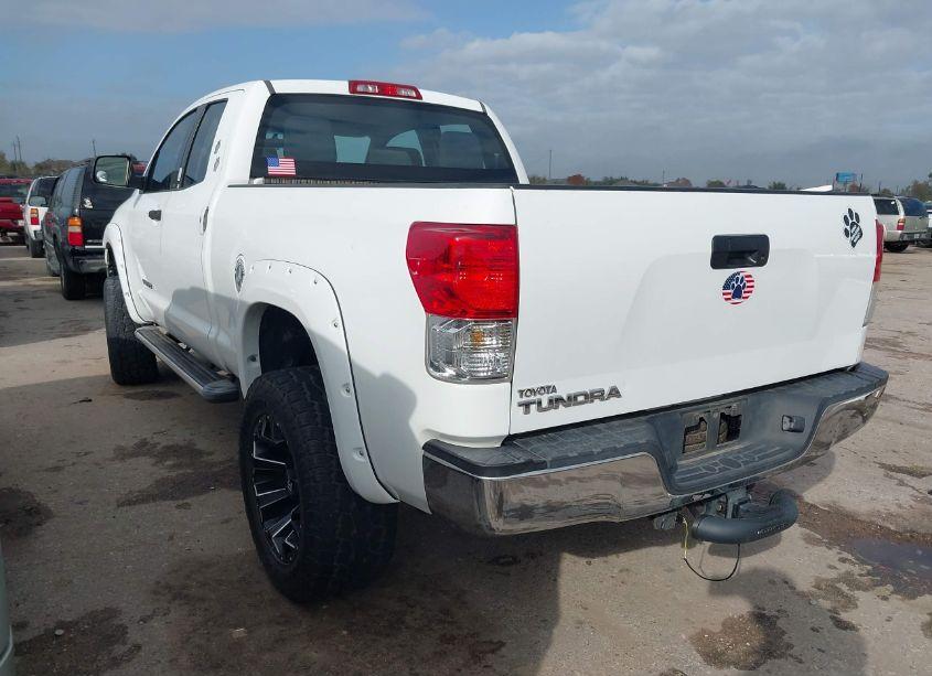 Photo 3 of 2011 Toyota Tundra GRADE 4.6L V8 (VIN 5TFRM5F10BX025225)