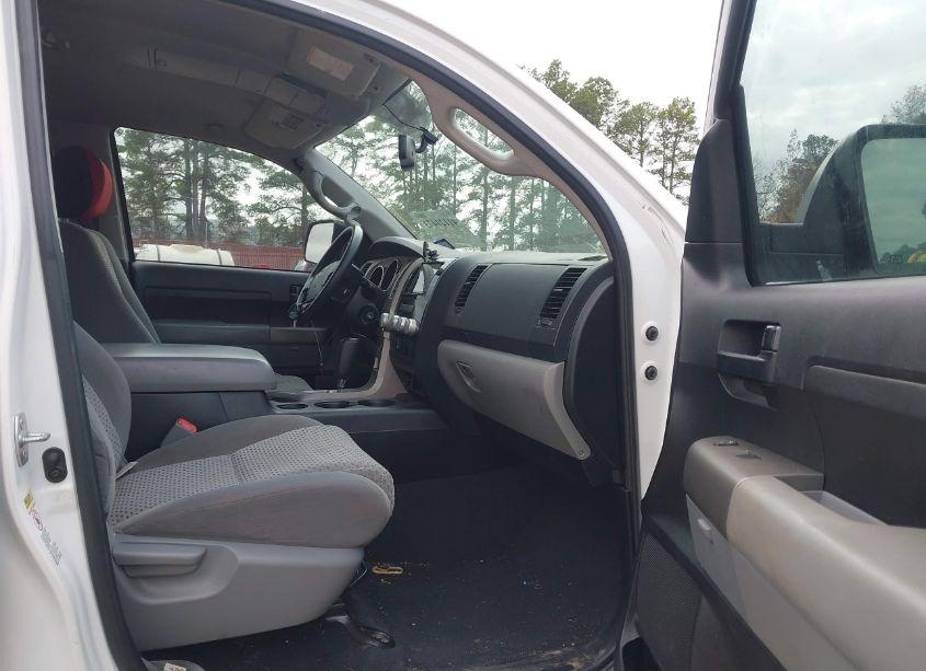 Photo 5 of 2013 Toyota Tundra GRADE 4.6L V8 (VIN 5TFRM5F10DX063055)