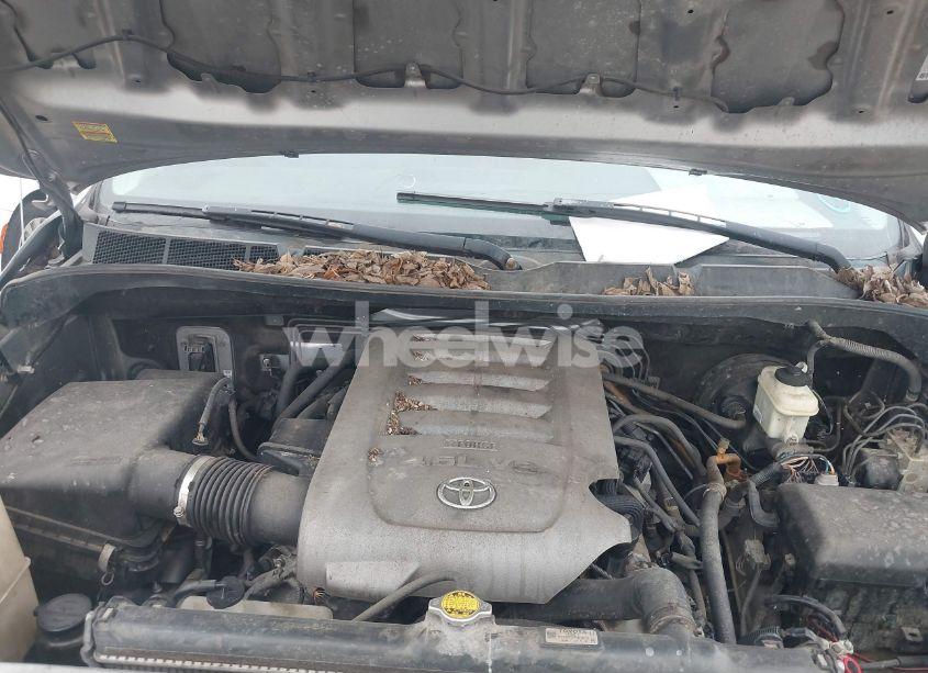 Photo 10 of 2010 Toyota Tundra GRADE 4.6L V8 (VIN 5TFRM5F11AX019089)