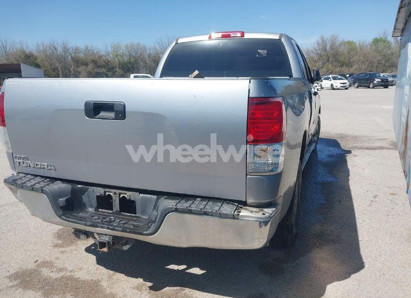 Photo 4 of 2010 Toyota Tundra GRADE 4.6L V8 (VIN 5TFRM5F11AX019089)