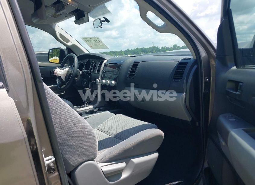 Photo 5 of 2013 Toyota Tundra GRADE 4.6L V8 (VIN 5TFRM5F11DX058382)