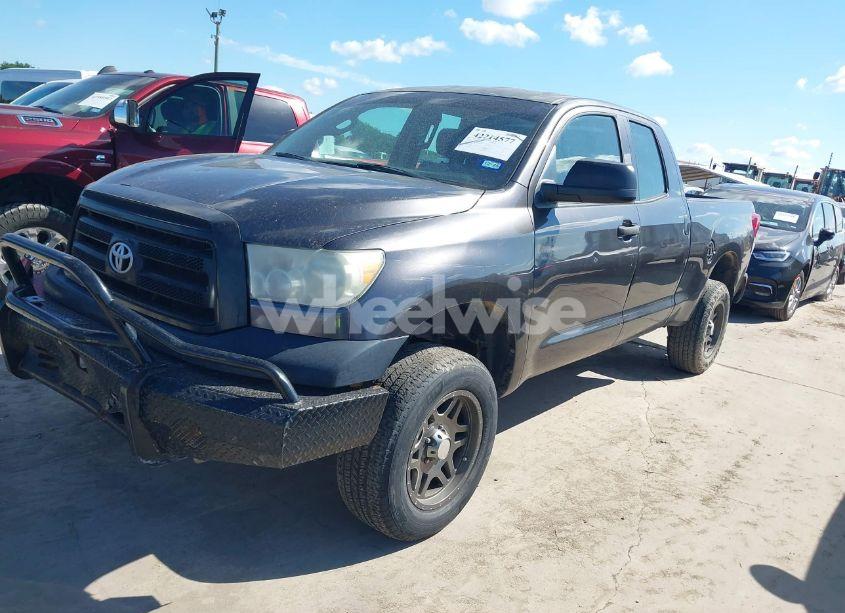 Photo 2 of 2013 Toyota Tundra GRADE 4.6L V8 (VIN 5TFRM5F12DX057483)