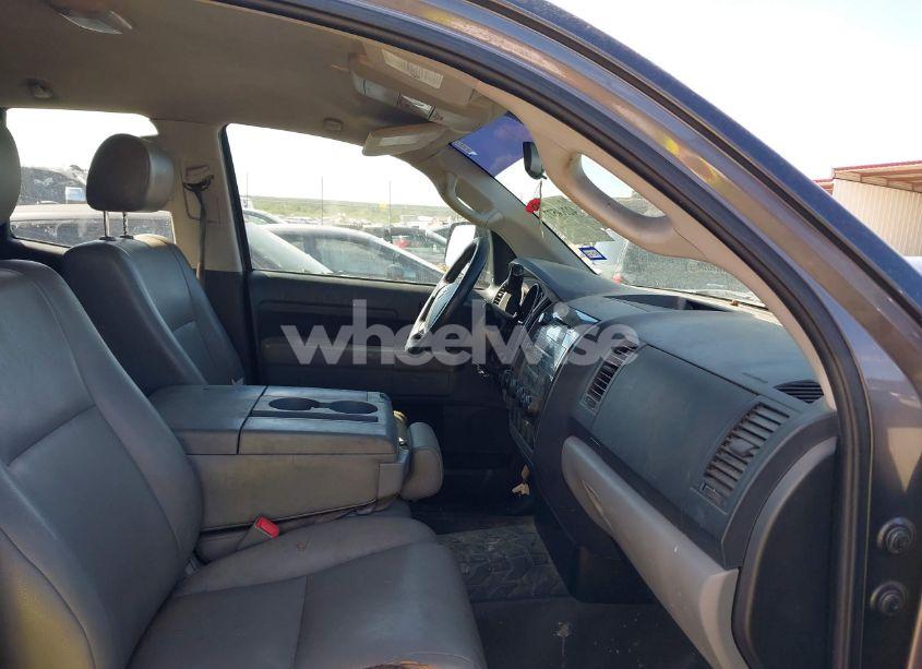 Photo 5 of 2013 Toyota Tundra GRADE 4.6L V8 (VIN 5TFRM5F12DX057483)