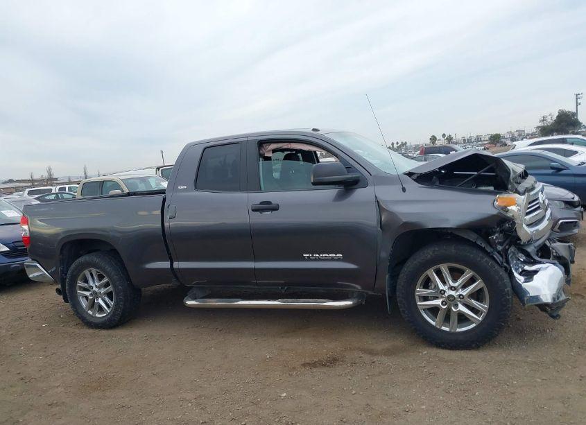 Photo 13 of 2017 Toyota Tundra SR5 4.6L V8 (VIN 5TFRM5F12HX122323)