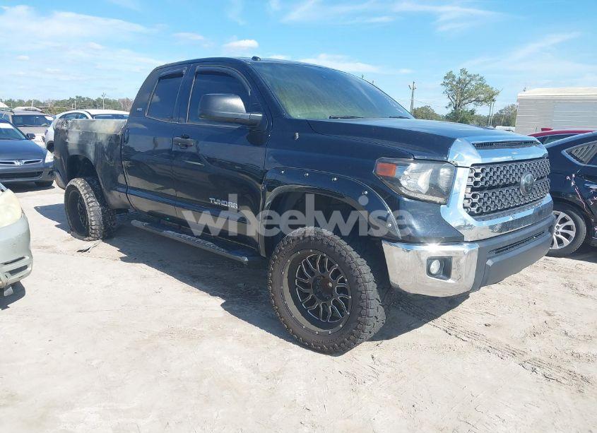 2018 Toyota Tundra SR5 4.6L V8 (VIN 5TFRM5F12JX129889) main photo