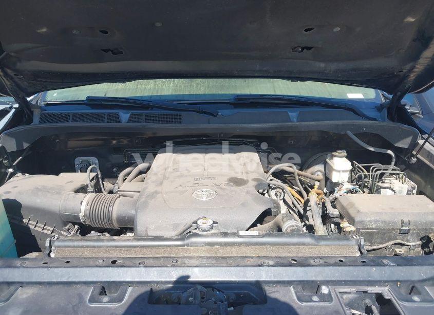 Photo 10 of 2018 Toyota Tundra SR5 4.6L V8 (VIN 5TFRM5F12JX129889)
