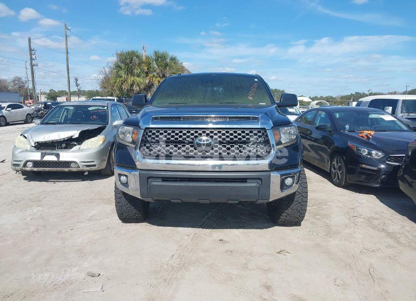Photo 11 of 2018 Toyota Tundra SR5 4.6L V8 (VIN 5TFRM5F12JX129889)