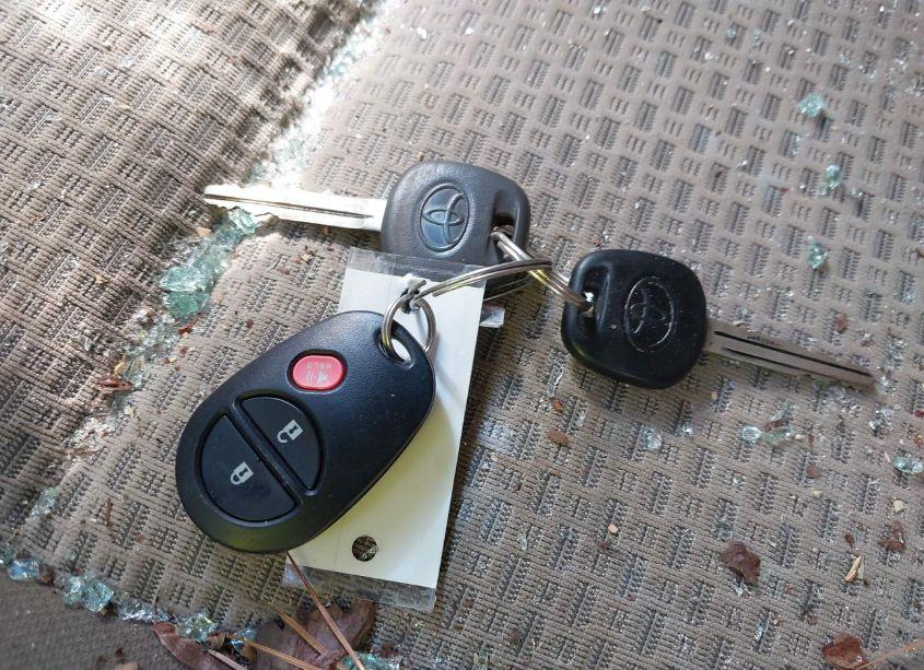 Photo 11 of 2010 Toyota Tundra GRADE 4.6L V8 (VIN 5TFRM5F13AX001399)