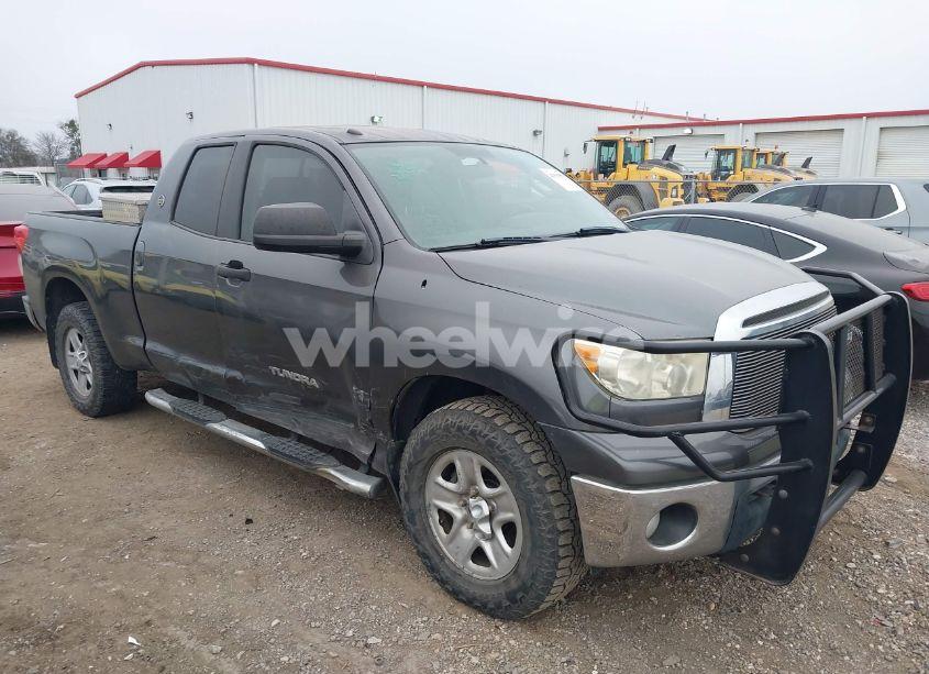 2013 Toyota Tundra GRADE 4.6L V8 (VIN 5TFRM5F13DX057900) main photo