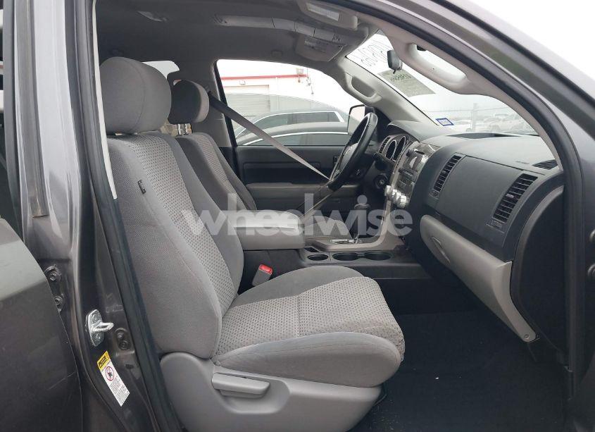 Photo 5 of 2013 Toyota Tundra GRADE 4.6L V8 (VIN 5TFRM5F13DX057900)