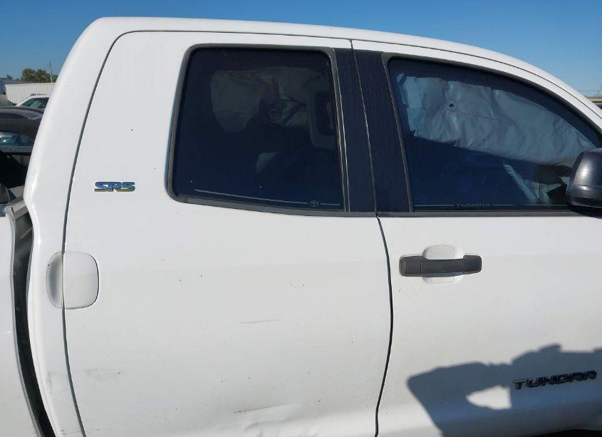 Photo 13 of 2015 Toyota Tundra SR5 4.6L V8 (VIN 5TFRM5F13FX086882)