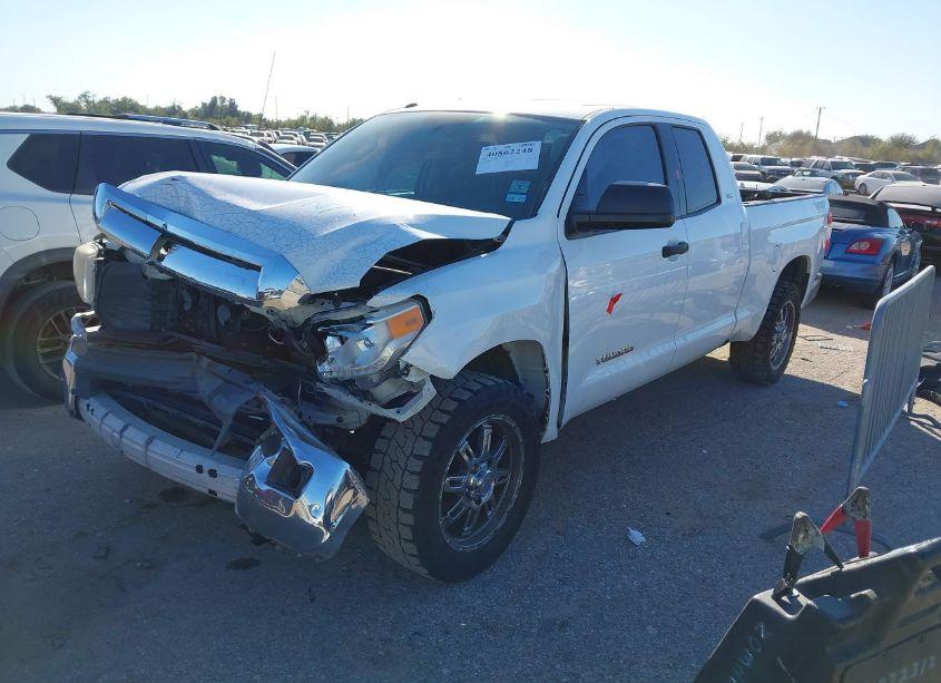 Photo 2 of 2015 Toyota Tundra SR5 4.6L V8 (VIN 5TFRM5F13FX086882)