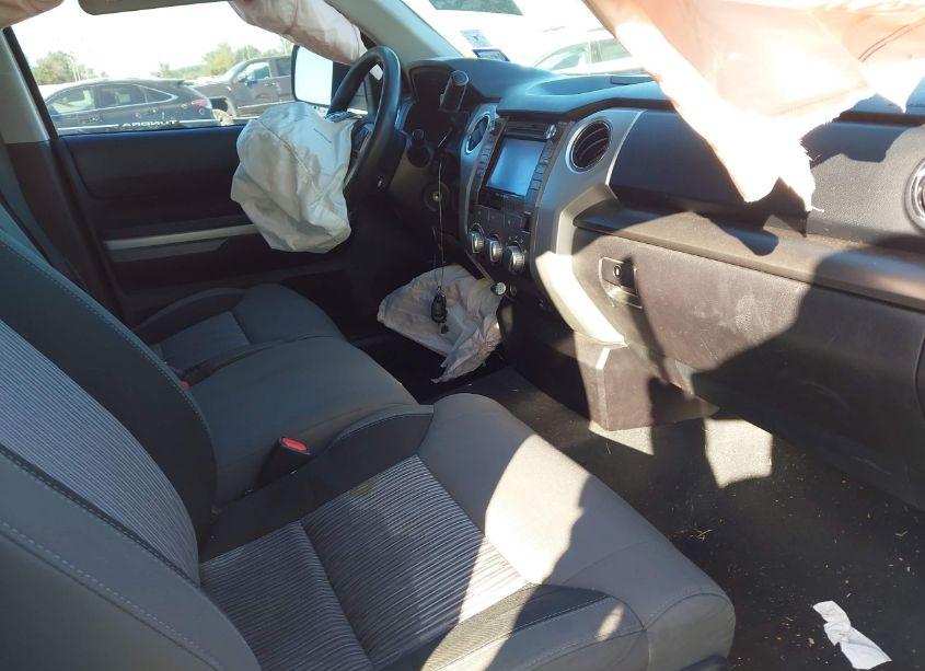 Photo 5 of 2015 Toyota Tundra SR5 4.6L V8 (VIN 5TFRM5F13FX086882)