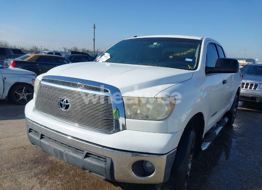 Photo 2 of 2013 Toyota Tundra GRADE 4.6L V8 (VIN 5TFRM5F14DX061244)