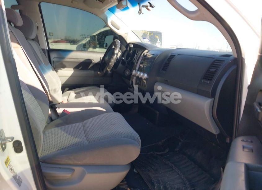 Photo 5 of 2013 Toyota Tundra GRADE 4.6L V8 (VIN 5TFRM5F14DX061244)