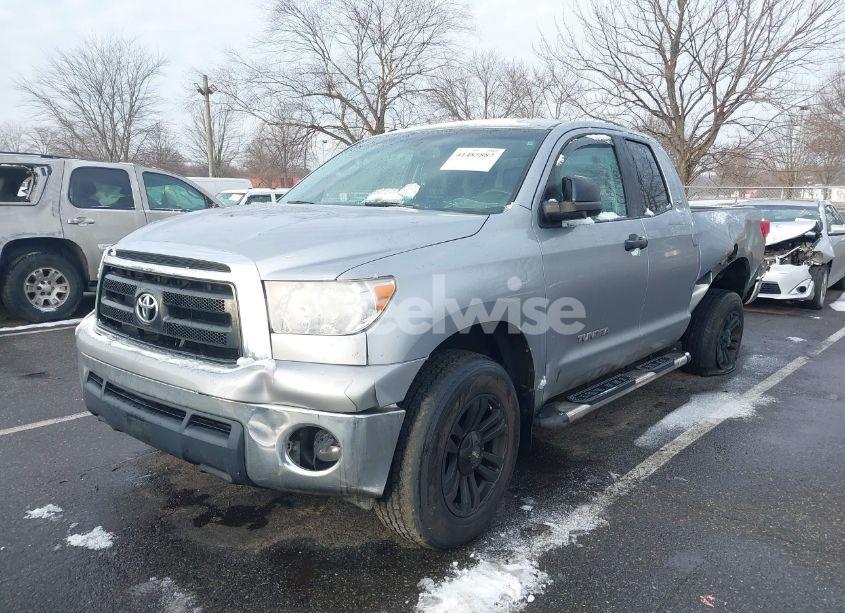 Photo 2 of 2013 Toyota Tundra GRADE 4.6L V8 (VIN 5TFRM5F14DX065777)
