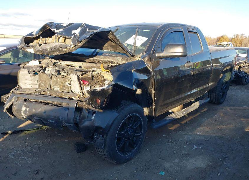 Photo 2 of 2019 Toyota Tundra SR 4.6L V8 (VIN 5TFRM5F14KX140636)