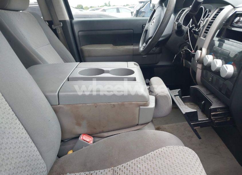 Photo 5 of 2011 Toyota Tundra GRADE 4.6L V8 (VIN 5TFRM5F15BX022675)