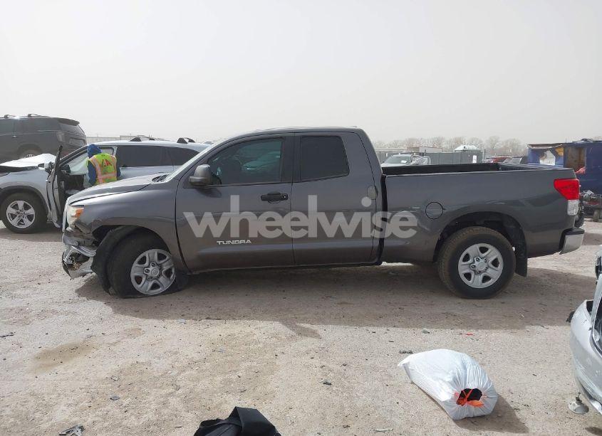Photo 15 of 2011 Toyota Tundra GRADE 4.6L V8 (VIN 5TFRM5F15BX027102)