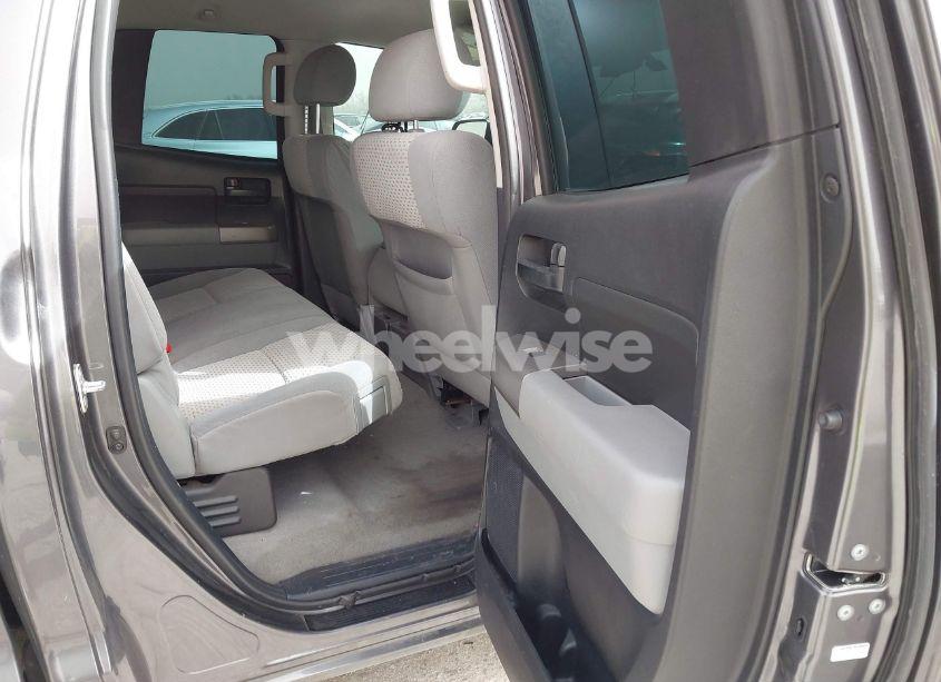 Photo 8 of 2011 Toyota Tundra GRADE 4.6L V8 (VIN 5TFRM5F15BX027102)