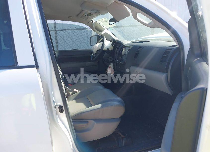 Photo 5 of 2012 Toyota Tundra GRADE 4.6L V8 (VIN 5TFRM5F15CX036187)