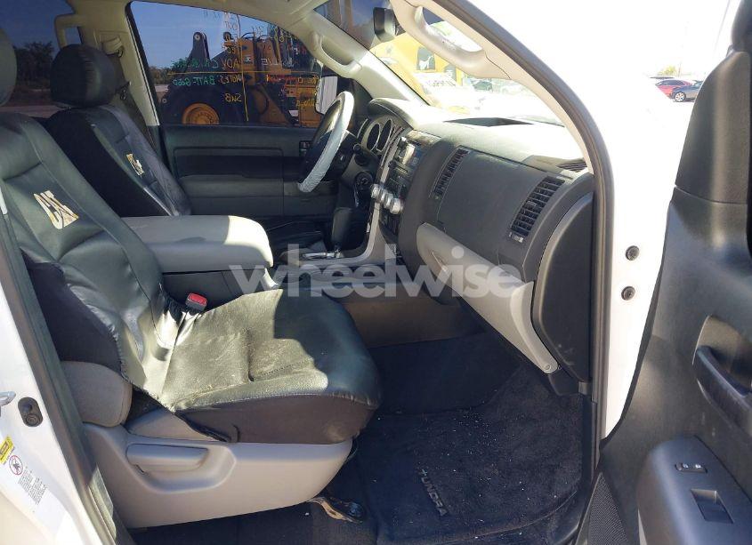 Photo 5 of 2012 Toyota Tundra GRADE 4.6L V8 (VIN 5TFRM5F15CX040210)