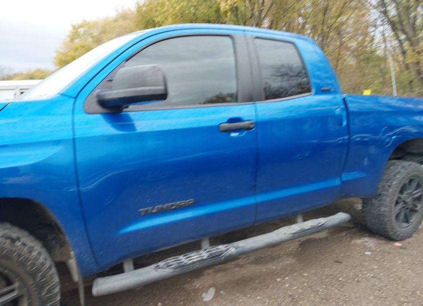 Photo 14 of 2018 Toyota Tundra SR5 4.6L V8 (VIN 5TFRM5F15JX133659)