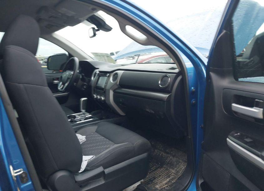 Photo 5 of 2018 Toyota Tundra SR5 4.6L V8 (VIN 5TFRM5F15JX133659)