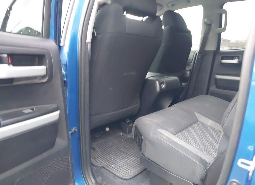 Photo 8 of 2018 Toyota Tundra SR5 4.6L V8 (VIN 5TFRM5F15JX133659)