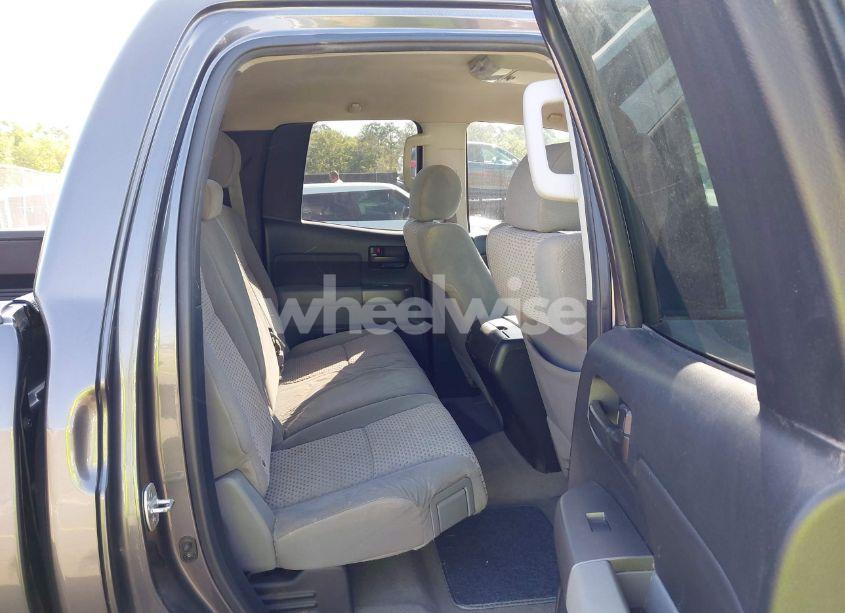 Photo 8 of 2011 Toyota Tundra GRADE 4.6L V8 (VIN 5TFRM5F16BX034267)