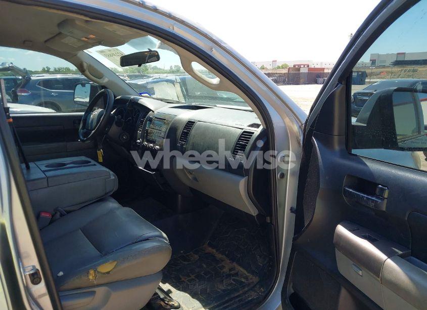 Photo 5 of 2013 Toyota Tundra GRADE 4.6L V8 (VIN 5TFRM5F16DX063979)