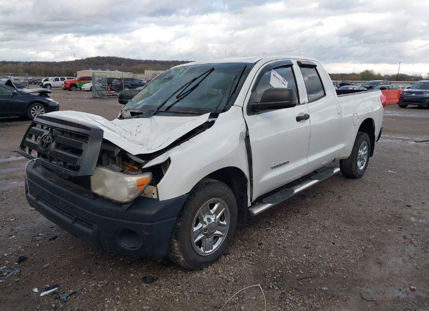 Photo 2 of 2013 Toyota Tundra GRADE 4.6L V8 (VIN 5TFRM5F16DX064730)