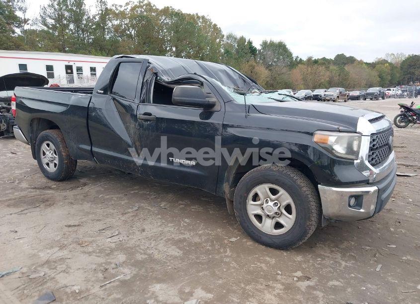 2018 Toyota Tundra SR5 4.6L V8 (VIN 5TFRM5F16JX124310) main photo