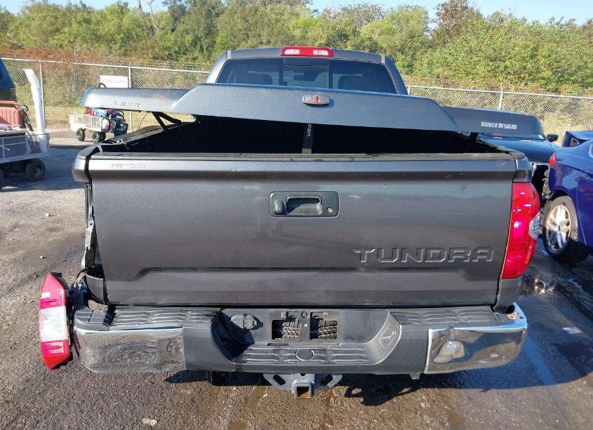 Photo 8 of 2018 Toyota Tundra SR5 4.6L V8 (VIN 5TFRM5F16JX127532)