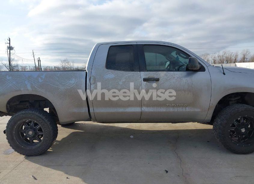 Photo 13 of 2010 Toyota Tundra GRADE 4.6L V8 (VIN 5TFRM5F17AX014706)