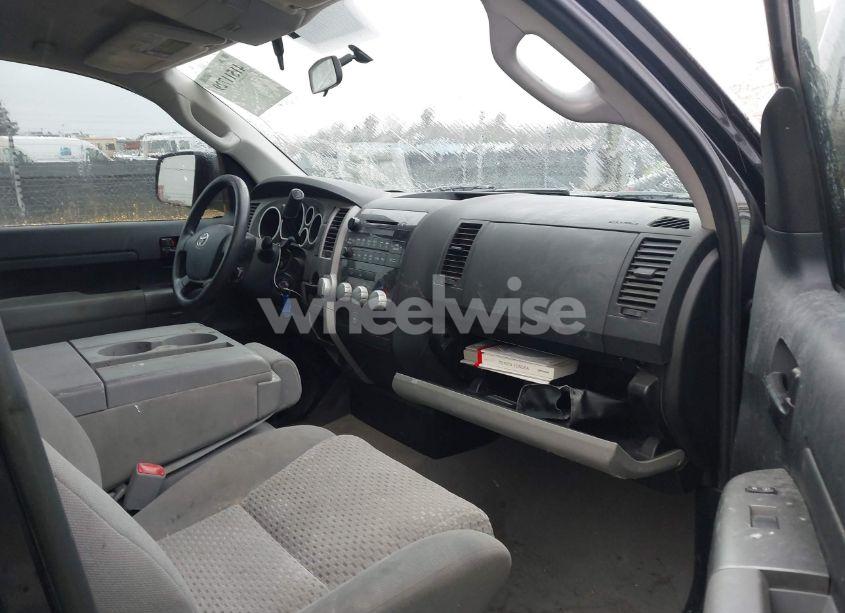 Photo 5 of 2011 Toyota Tundra GRADE 4.6L V8 (VIN 5TFRM5F17BX031698)