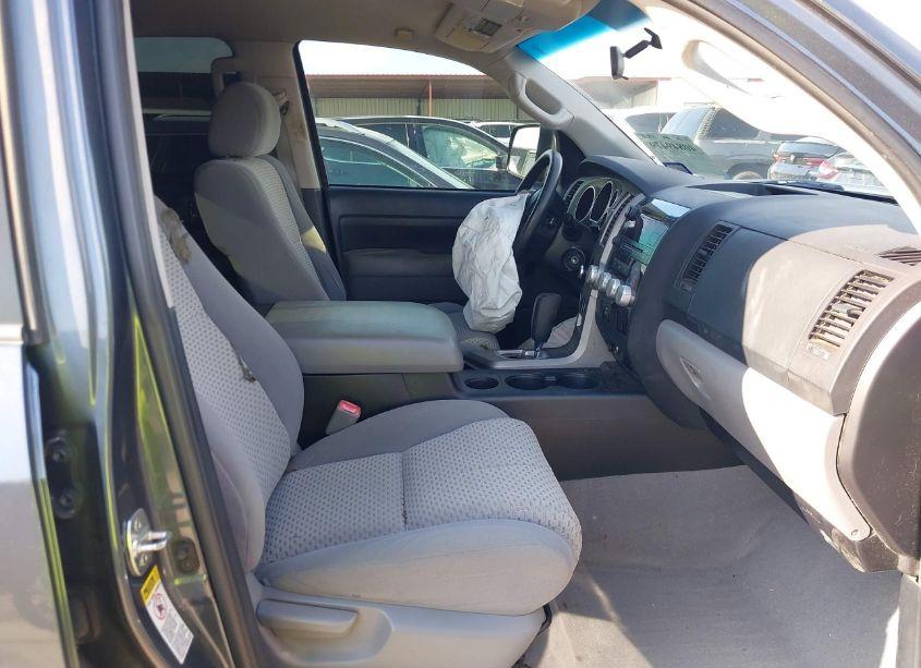 Photo 5 of 2010 Toyota Tundra GRADE 4.6L V8 (VIN 5TFRM5F18AX018280)