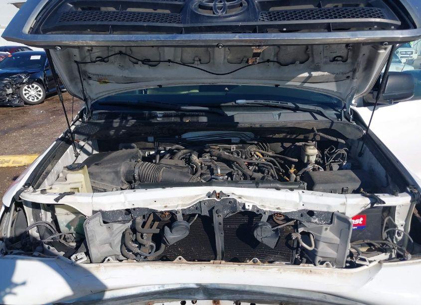 Photo 10 of 2011 Toyota Tundra GRADE 4.6L V8 (VIN 5TFRM5F18BX024985)